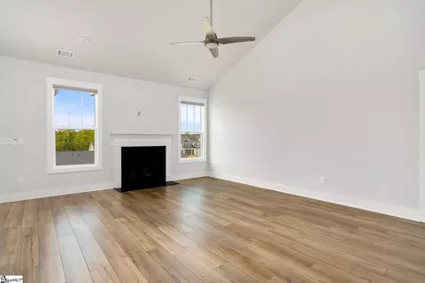 Living - 234 Iris Dr, Easley, SC 29642 photo 1 of 5