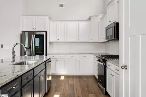 Kitchen - 234 Iris Dr, Easley, SC 29642 photo 3 of 3