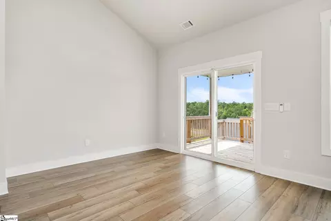 Living - 234 Iris Dr, Easley, SC 29642 photo 4 of 5