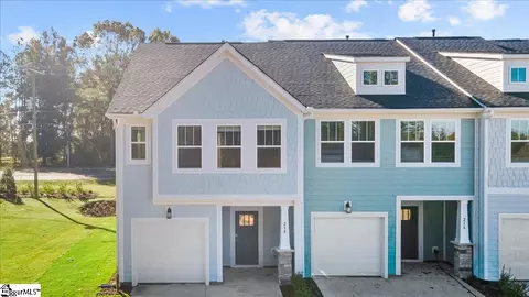 218 Curhill Ln, Simpsonville, SC 29681