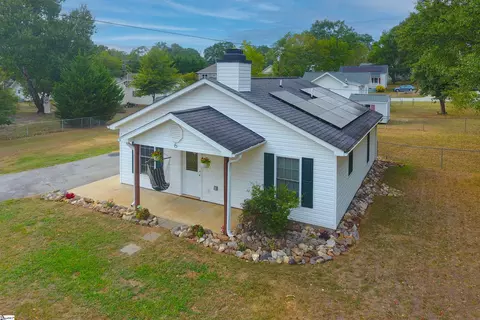 6 Clemson St, Liberty, SC 29657