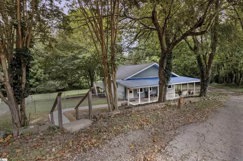 2028 Geer Hwy, Travelers Rest, SC 29690
