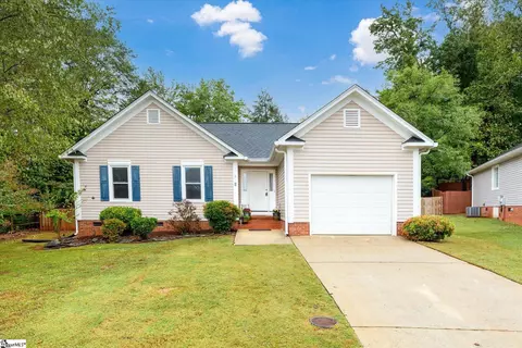 6 Mountain Trace Ct, Greenville, SC 29609