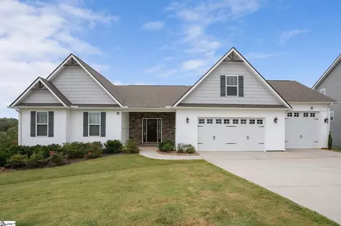 26 Alice Kelley Ct, Travelers Rest, SC 29690