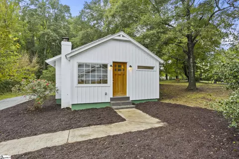 125 Hilltop Dr, Travelers Rest, SC 29690