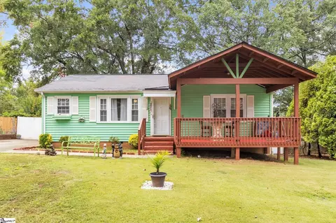 9 Cason Ave, Taylors, SC 29687