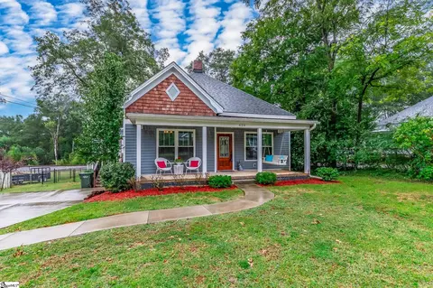 626 NE Main St, Easley, SC 29640