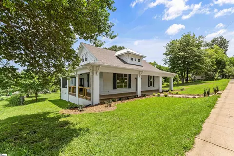 106 S Spencer St, Duncan, SC 29334