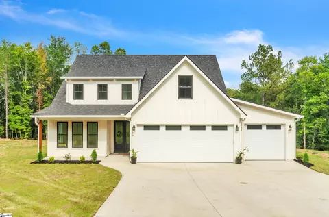 40 Stallings Rd, Taylors, SC 29687