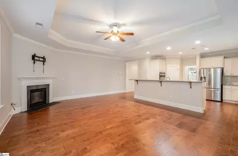 Living - 199 Upper Lake Dr, Easley, SC 29640 photo 3 of 4