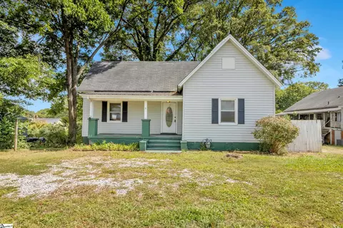 6 Allen St, Greenville, SC 29605