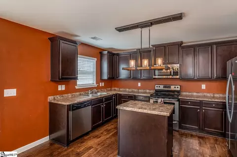 Kitchen - 449 Victory Ln, Moore, SC 29369 photo 3 of 3