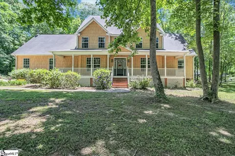 22 Woodhedge Ct, Mauldin, SC 29662
