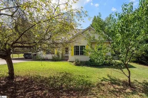 116 Sugar Maple Dr, Pickens, SC 29671