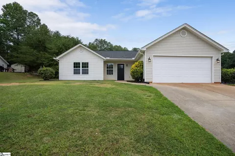 102 Felix Ct, Easley, SC 29640