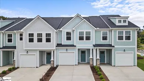 206 Curhill Ln, Simpsonville, SC 29681