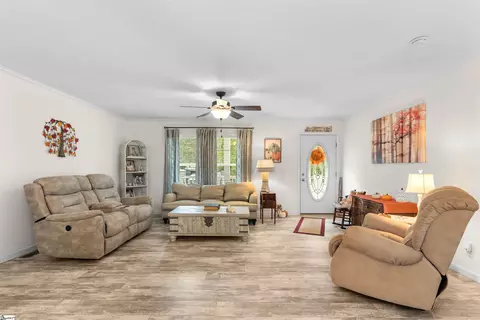 114 Philbert Rd, Easley, SC 29642 photo 6