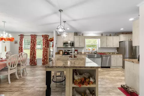 114 Philbert Rd, Easley, SC 29642 photo 10