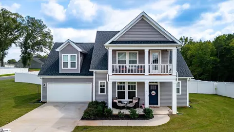 701 Oak Hill Ln, Belton, SC 29627
