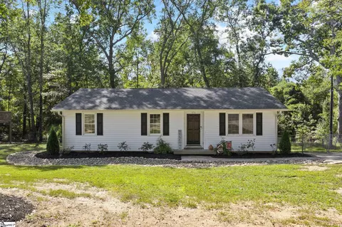 46 Ridge Ct, Williamston, SC 29697
