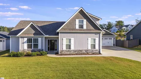 5 Judge Looper Ct, Travelers Rest, SC 29690