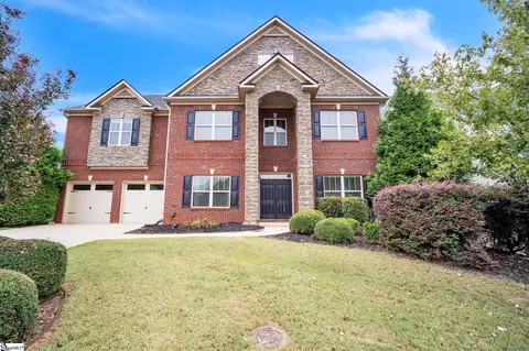 160 Creek Shoals Dr, Simpsonville, SC 29681