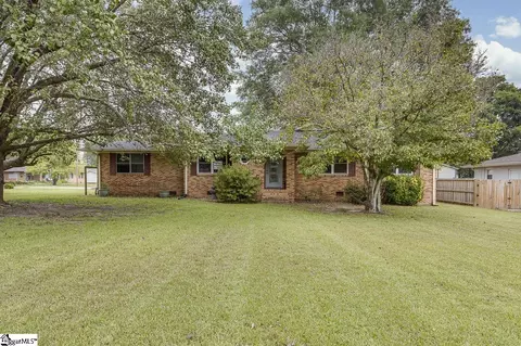 6 Manassas Dr, Greenville, SC 29617