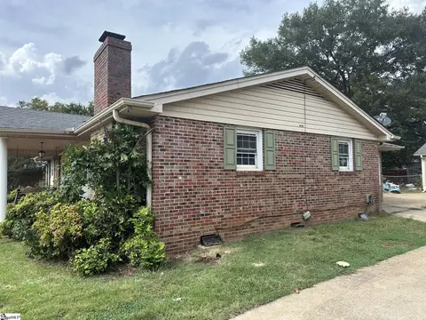 302 West Rd, Greer, SC 29650 photo 2