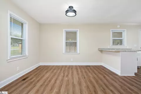 32 Dove St, Williamston, SC 29697 photo 8