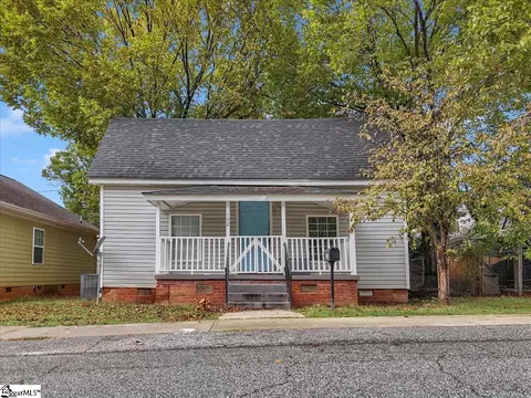 102 Second St, Fountain Inn, SC 29644