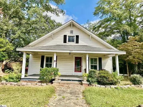502 NE Main St, Simpsonville, SC 29680