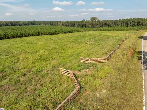 005 Young Rd, Clinton, SC 29325 photo 6