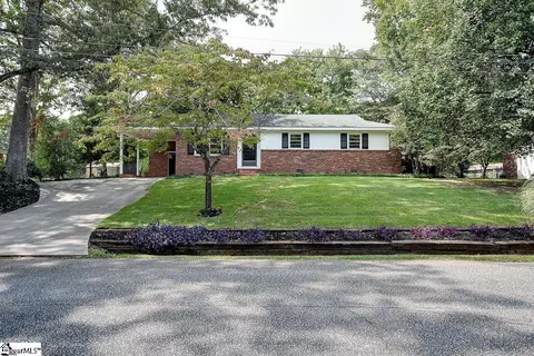 315 Pinnacle Dr, Taylors, SC 29687