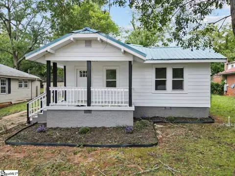200 Cornelia St, Greenville, SC 29609