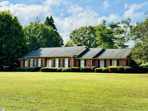 107 Playground Rd, Walhalla, SC 29691
