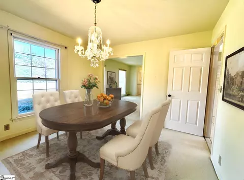 Dining - 107 Playground Rd, Walhalla, SC 29691 photo 1 of 2
