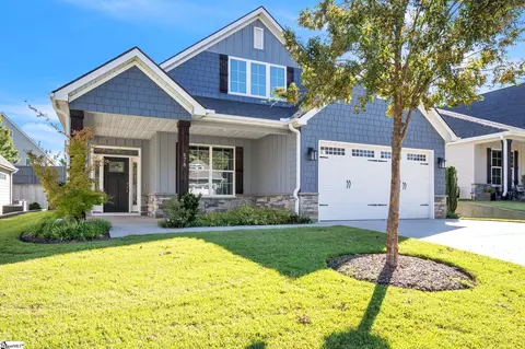 678 Ponden Dr, Greer, SC 29650