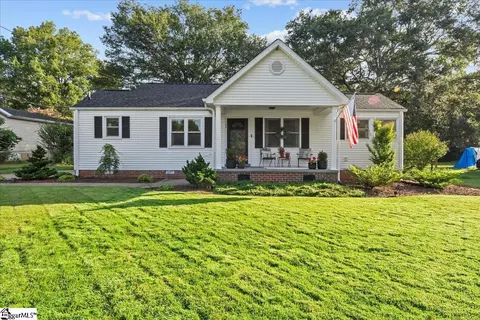 125 Vanderbilt Cir, Greenville, SC 29609
