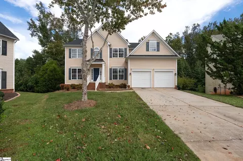 8 Chewink Ct, Simpsonville, SC 29680