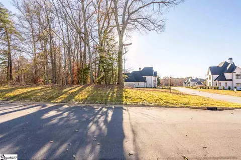 602 Rouen Ct, Greer, SC 29651 photo 4