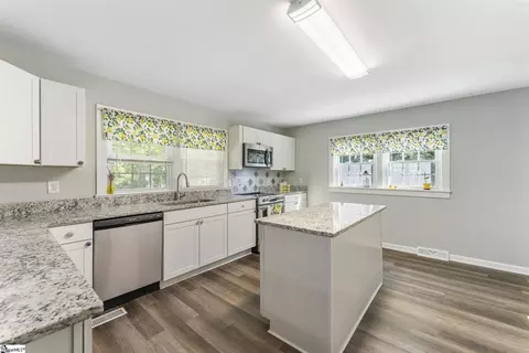 1 Dora St, Pelzer, SC 29669 photo 9