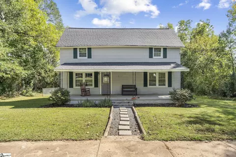 1 Dora St, Pelzer, SC 29669