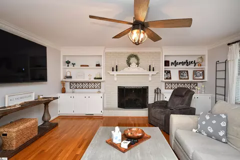 209 Pine Ridge Dr, Easley, SC 29642 photo 3