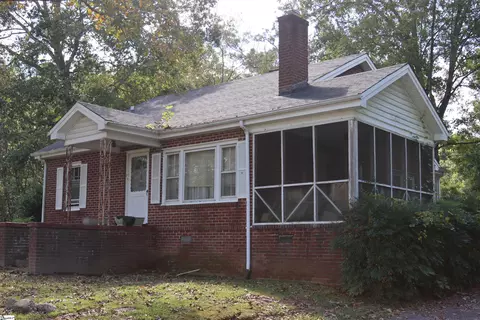 35 Emma St, Greenville, SC 29609