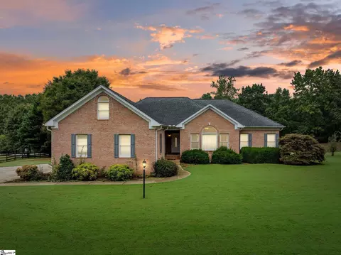 102 Shovler Ct, Taylors, SC 29687