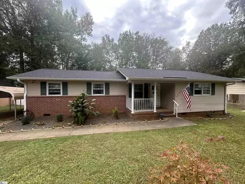 124 Ashdown Dr, Simpsonville, SC 29680