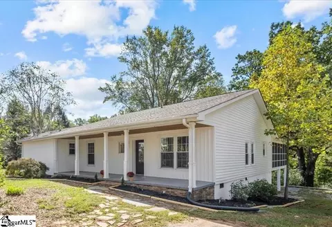 33 Montgomery St, Greenville, SC 29609
