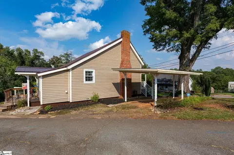 Exterior - 2 Capers St, Pelzer, SC 29669 photo 6 of 9