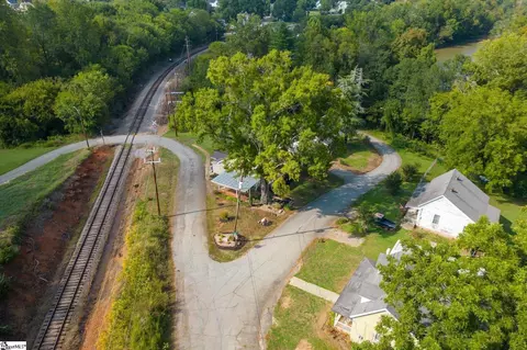View/Area - 2 Capers St, Pelzer, SC 29669 photo 2 of 4