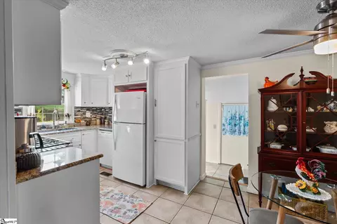 Kitchen - 2 Capers St, Pelzer, SC 29669 photo 5 of 5